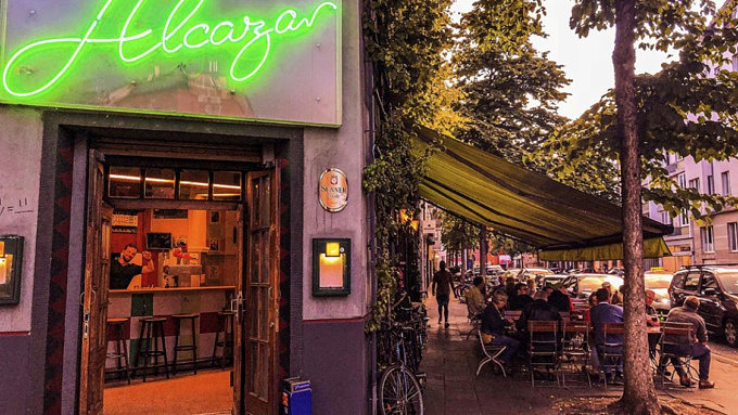 21 Bars und Kneipen im Belgischen Viertel, die ihr kennen solltet | Mit