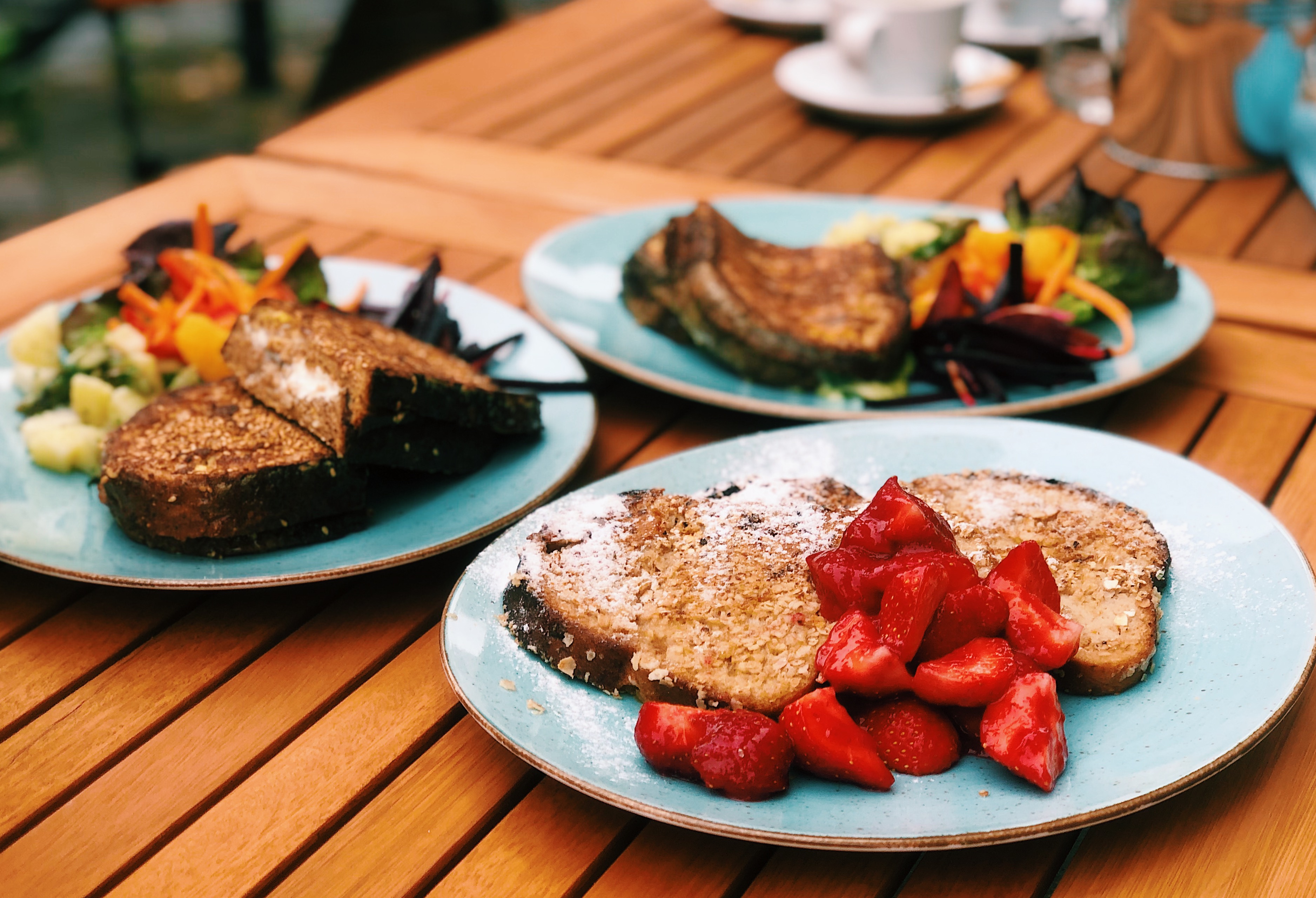 Herzhaft, süß, vegan und glutenfrei: Arme Ritter im Café Armer Ritter ...