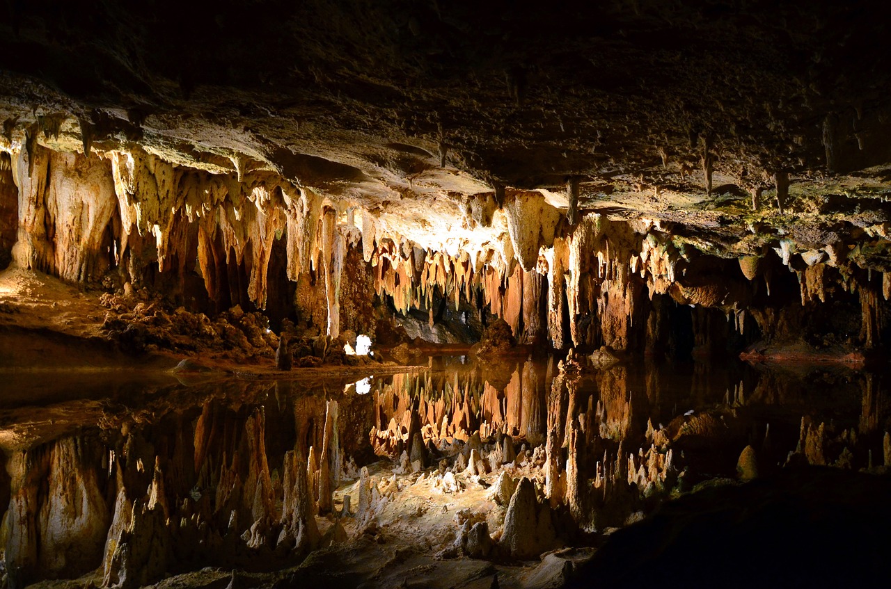 Wunderschöne Tropfsteinhöhle – die Atta-Höhle | Mit Vergnügen Köln